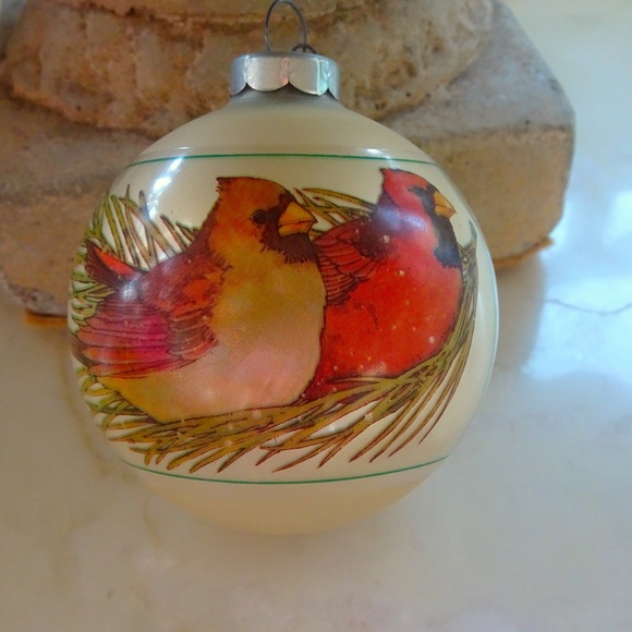 Vintage Hallmark Cards Inc. Christmas 1976 2 Sided Cardinal Glass Ball Ornament - Picture 6 of 10